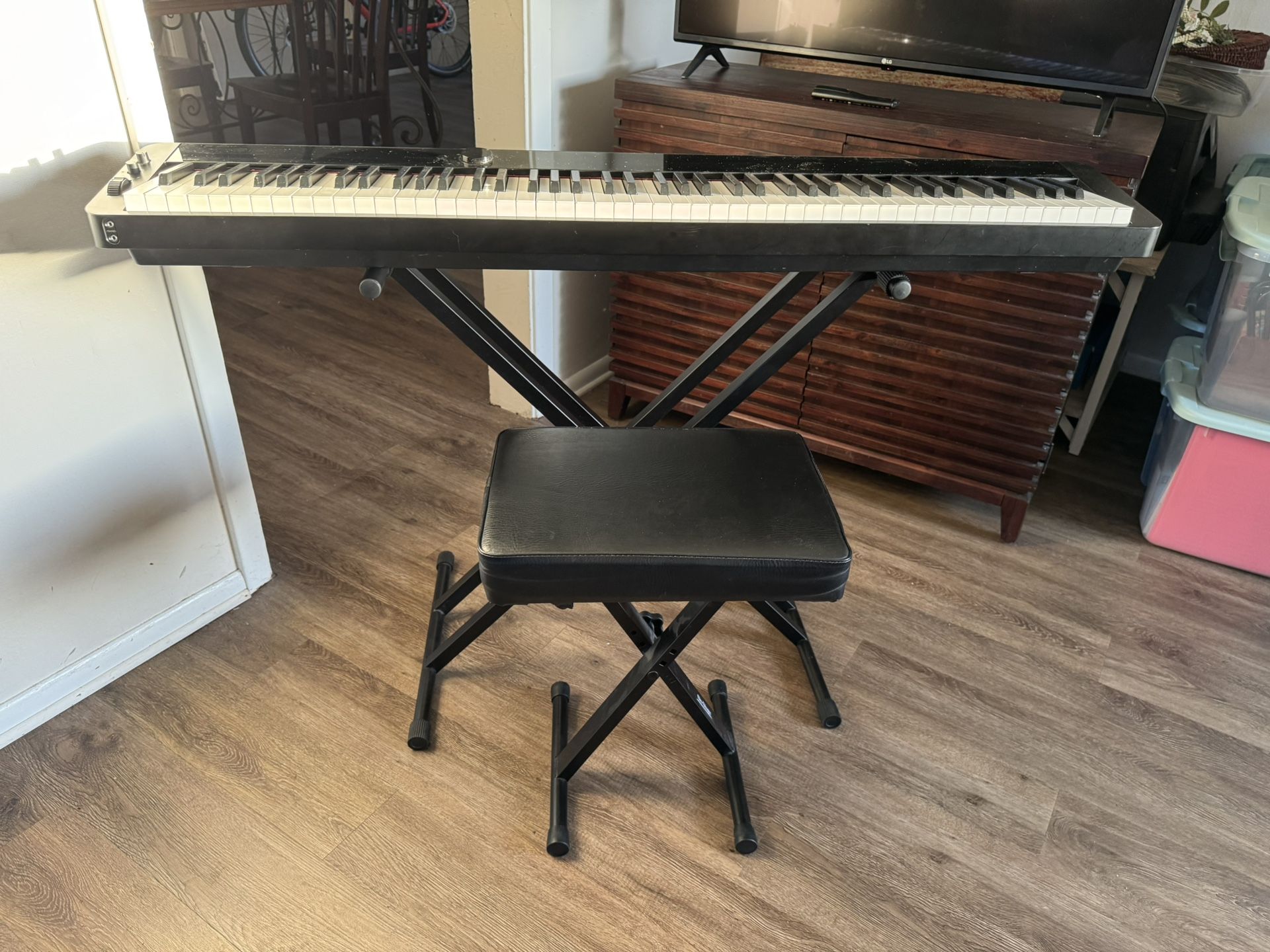 Casio Privia - Digital Keyboard