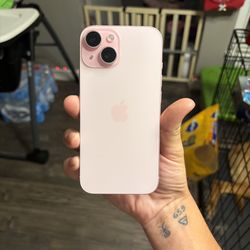 iPhone 15 pink