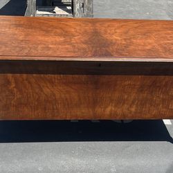 (Cedar Chests/Hope Chests)