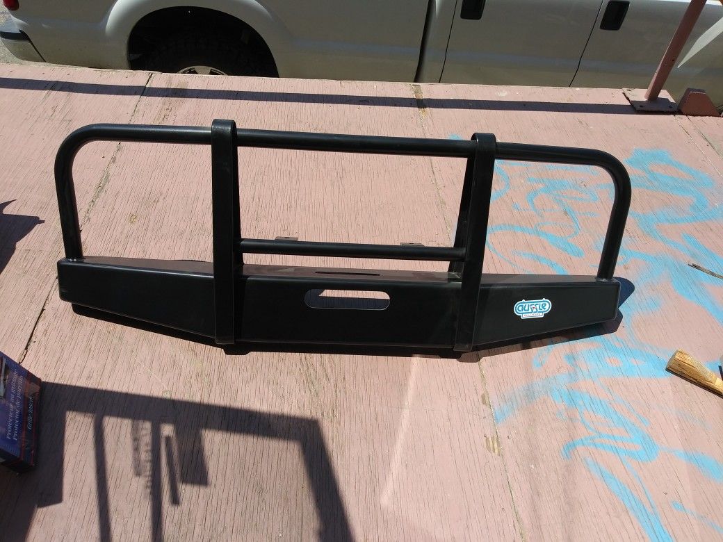 88 to 91 Isuzu Trooper Bull Bar black all aluminum very lightweight never installed made by aussie bull Bar