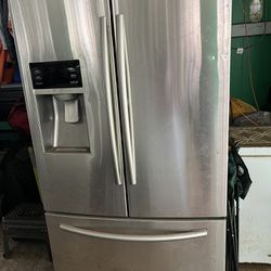 Samsung Refrigerator/freezer/ice And water