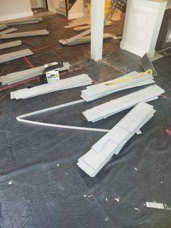 Free plank laminate in Aventura