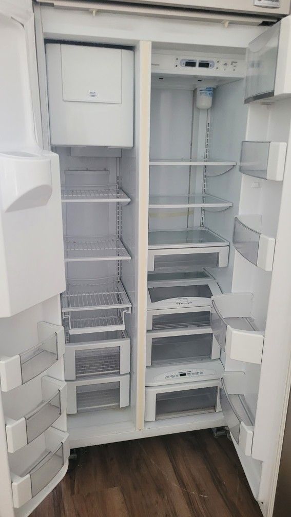 GE Monogram Refrigerator Stainless Counter Depth Side By Side 36" x 26