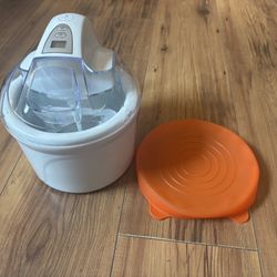 Pampered Chef Icecream Maker 
