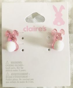 Adorable! 💕🐇BUNNY🐇💕lightweight stud Earrings