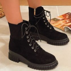 Lola Black boots