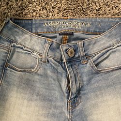 American Eagle  Size 0  Skinny. $12