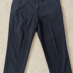 Men's Dockers - (Size 40 x 29) - Black - Like New! 