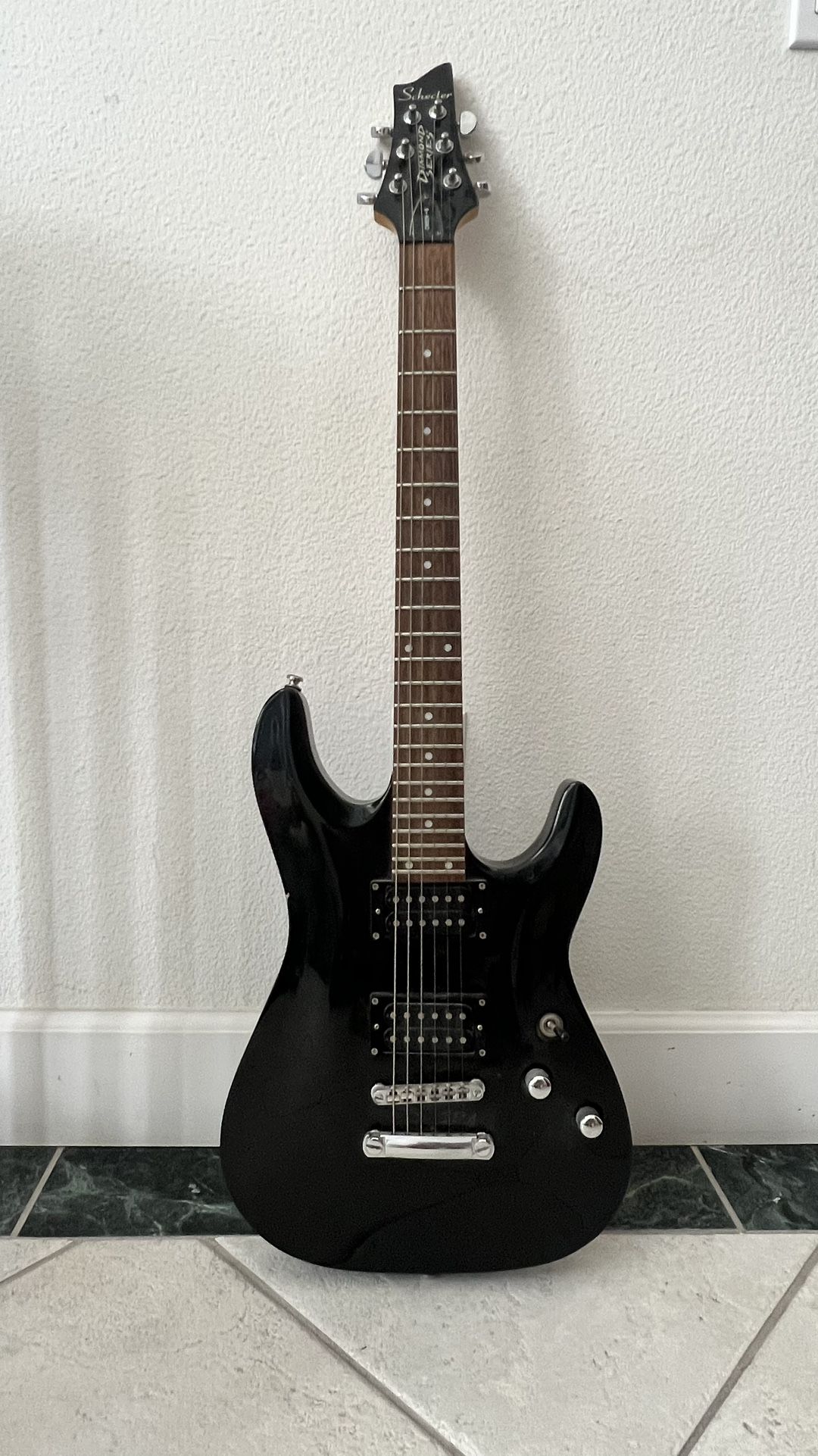 Schecter Diamond Series Omen 6 Gloss Black Electric Guitar