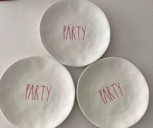 3 RAE DUNN MELAMINE DINNER PLATES