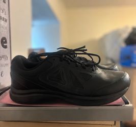Men’s Size 91/2 Reebok DMX MAX Shoes