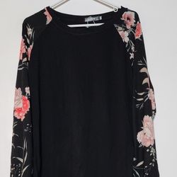 NWT Women's Black Top With Floral Long Sleeves Size XL