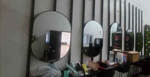Mirrors (5)