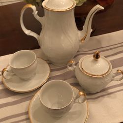 Bernadotte Ivory With Gold Trim Made In Czech Republic 