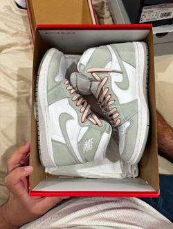 Air Jordan 1 seafoam