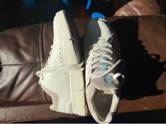 On The Roger Women’s Shoes