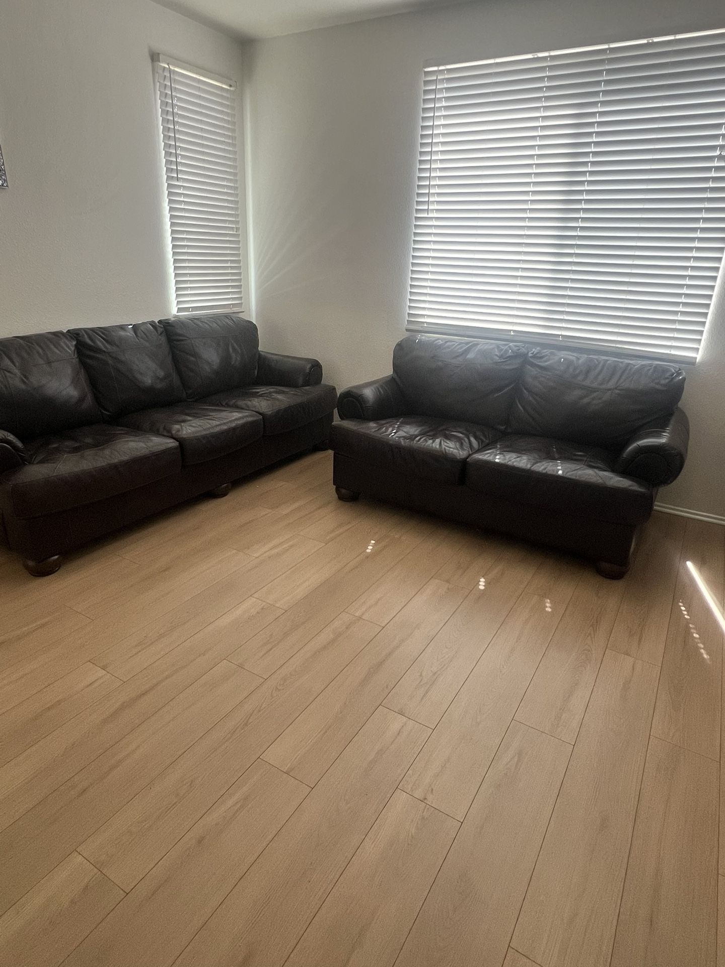 Couches Leather, Dark Brown