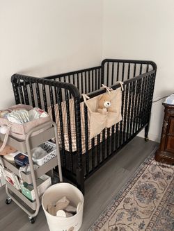 DaVinci Jenny Lind crib