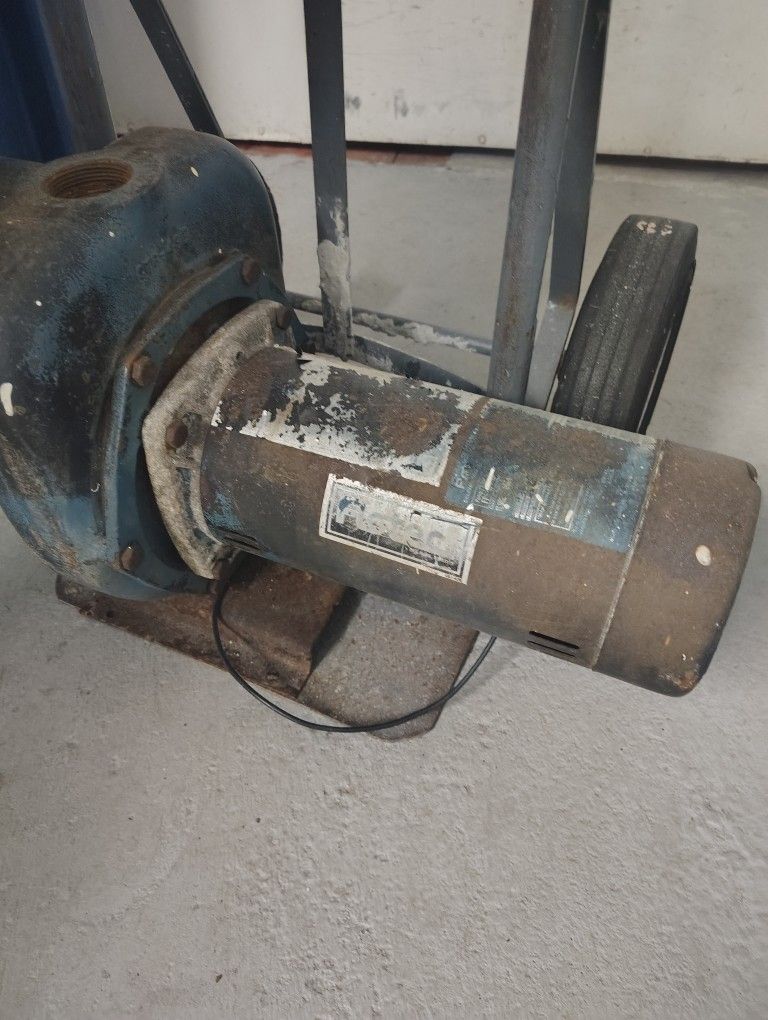 FREE Flotec Cast Iron Well Pump AS IS