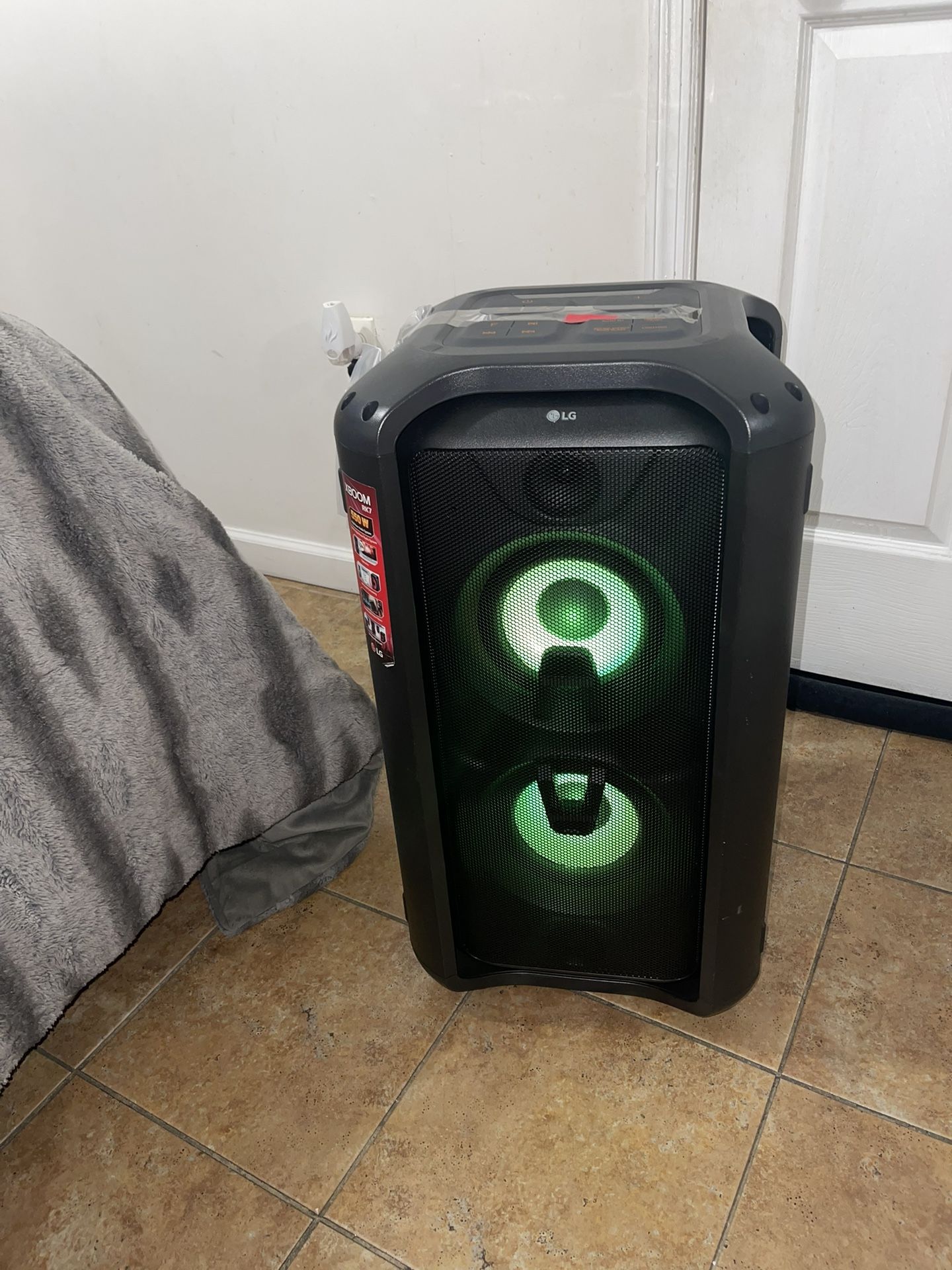 LG XBOOM RK7 Bluetooth Speaker System - 550 W RMS - Black