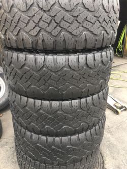 315/70/17 Goodyear wrangler duratrac