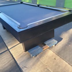 8ft Pool Table