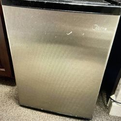 Mini Refrigerator and Microwave 