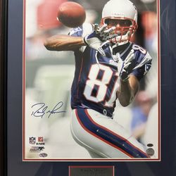 Randy Moss Signed 16x20