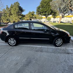 2010 nissan versa