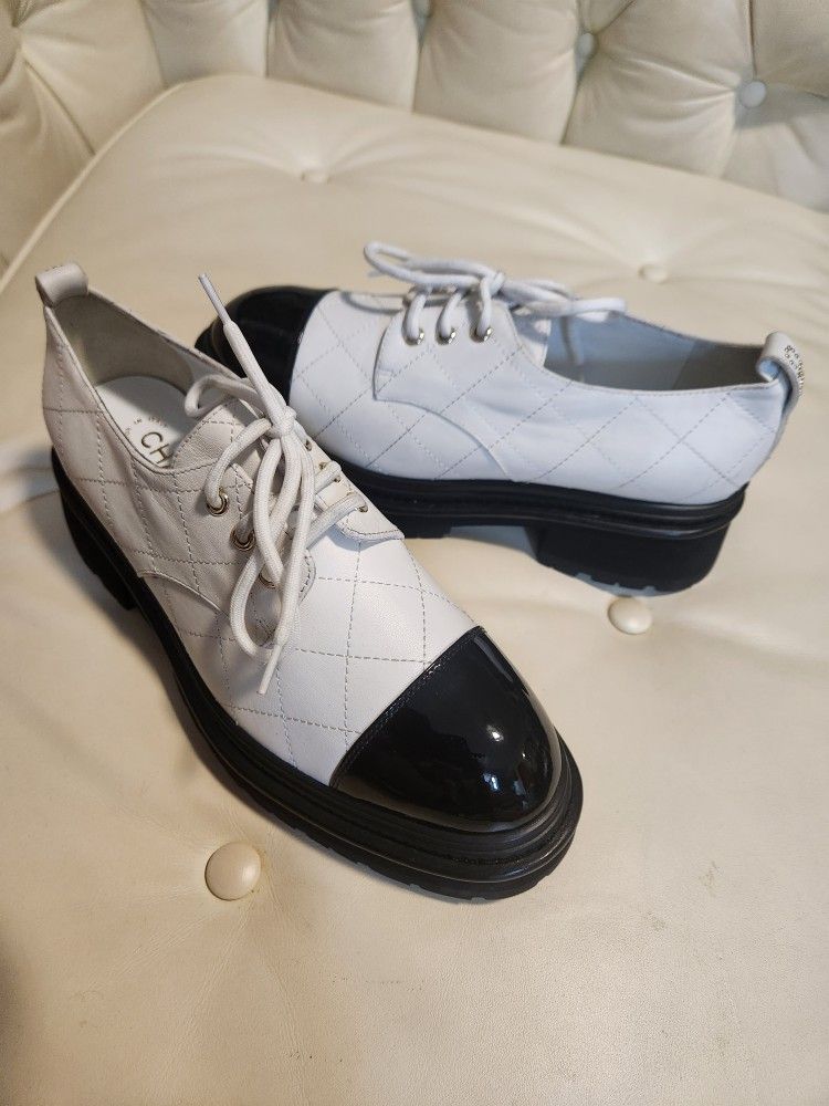 Chanel White And Black Quilted Lace Up Boots