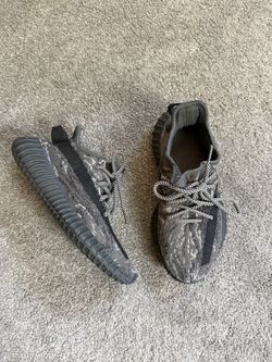 Size 5.5 - Adidas Yeezy Boost 350 V2 MX Dark Salt (replacement Laces)