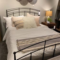 Free Queen Bed Frame And Mattress