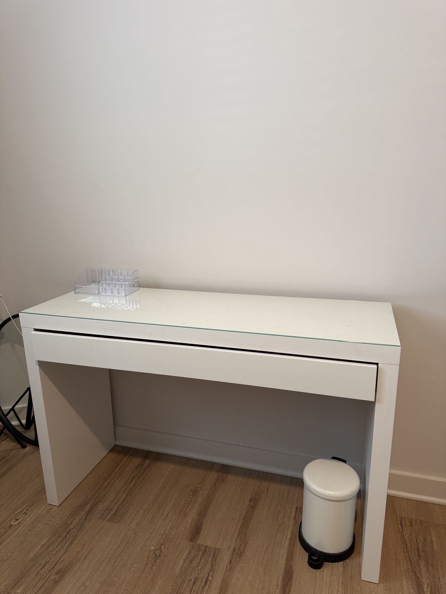 Vanity Desk