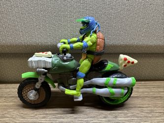 Teenage Mutant Ninja Turtles Mutant Mayhem Ninja Kick Cycle with Leonardo Figure