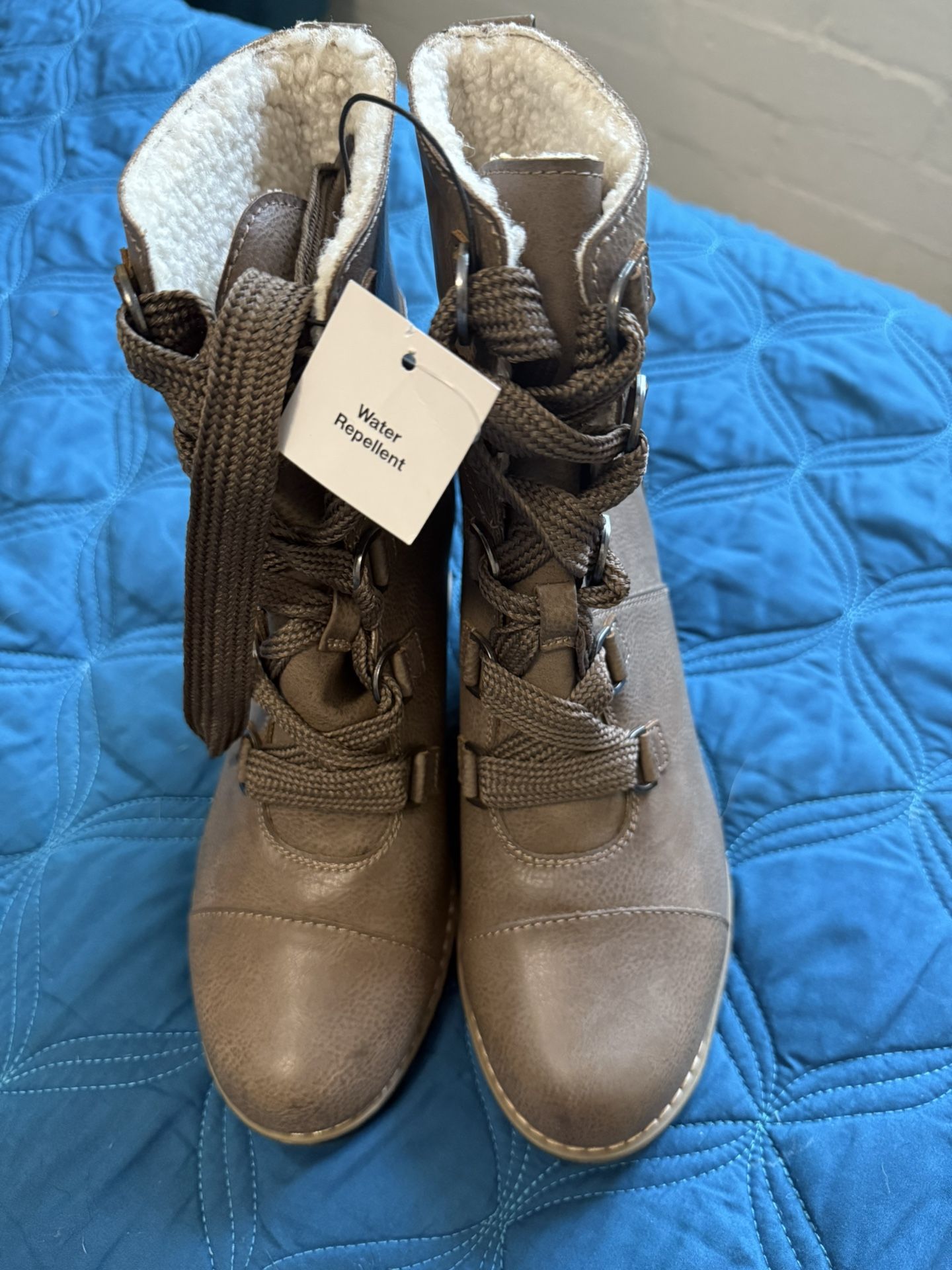 Target Sorel Wedge Boot dupe