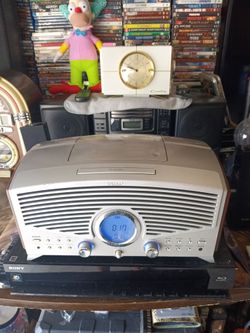 For sale Teac model number LT/1. AM/FM CD PLAYER AND ALARM CLOCK. FROM 2003. USED but still in good condition please see pictures for more details.