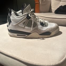 Air Jordan 4 Military Black Size 7 Youth