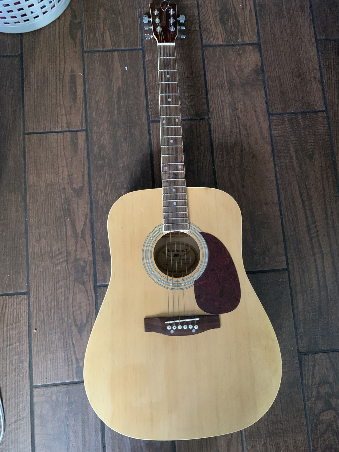 Burswood Acoustic Guitar Model: JW-41F (Price Negotiable) GUITAR CASE INCLUDED