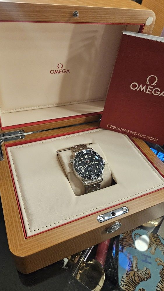 Omega Seamaster 300M-Black