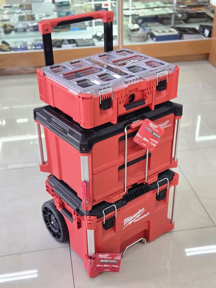 Brand New Milwaukee Set Pack Out Storage Boxes With Wheels And Holder