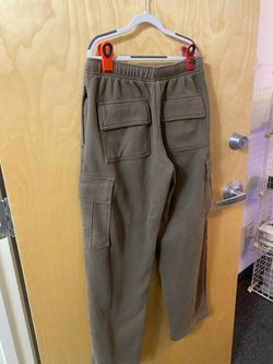 ARITZIA BRAND NEW SWEATFLEECE  CARGO PANTS SIZE M