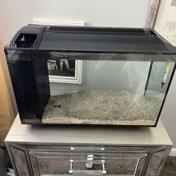 13.5 Fluval Tank