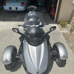 Can Am Spyder 