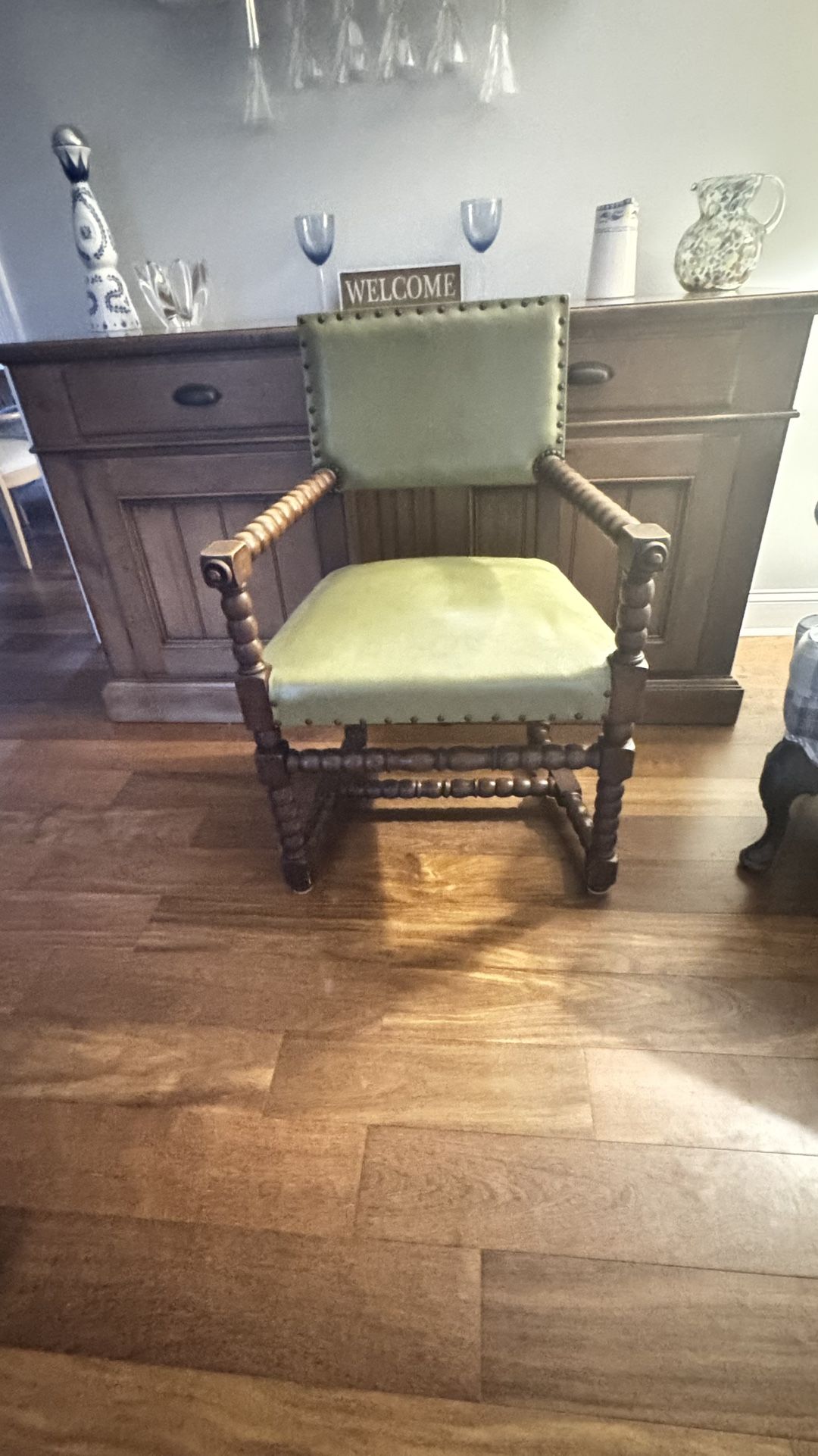 Antique Rich Walnut wood Spindle Chair. Heirloom