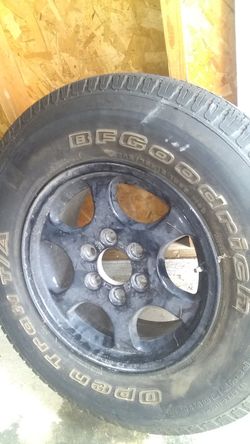 GM 6 lug rim with good tire