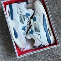 Military 4s