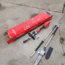 Milwaukee
M18 FUEL 18V 10 in. Brushless Cordless Battery Powered Pole Saw with QUIK-LOK Attachment Capability & Extra Chain