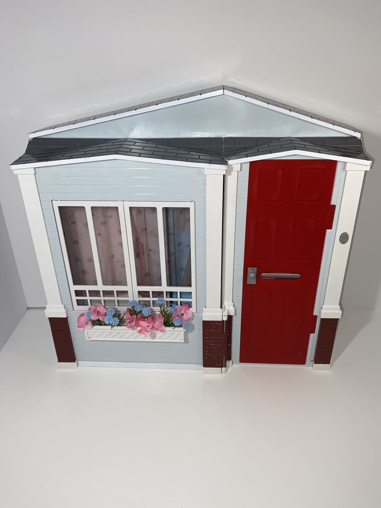 Vintage Barbie 2005 Totally Real Folding Doll House