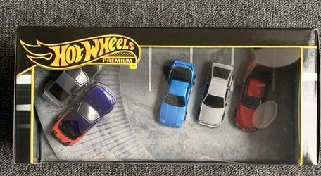 Hot Wheels Premium Fast & Furious Tokyo Drift Diorama Box Set