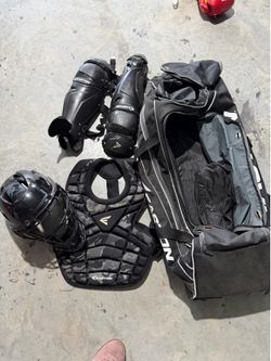 Easton catchers gear youth